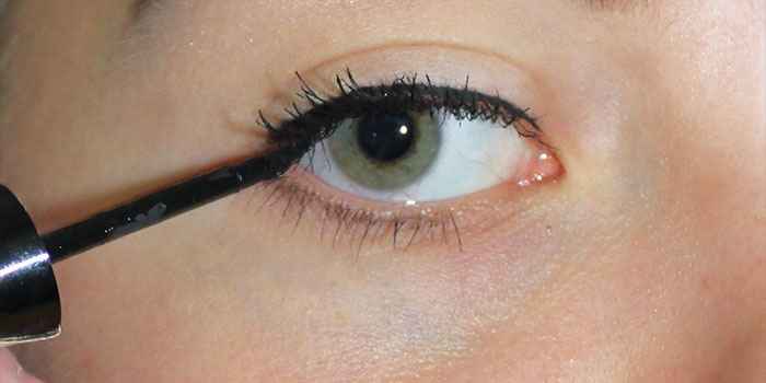 Дневной макияж для карих глаз со стрелками