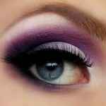 Макияж для зеленых глаз с фиолетовыми тенями