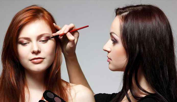 Видео обучение макияжу глаз