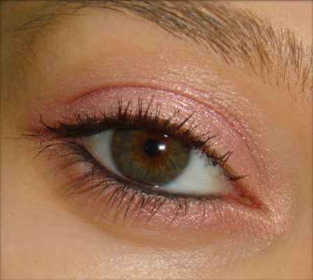 Идеи красивого макияжа для зеленых глаз
