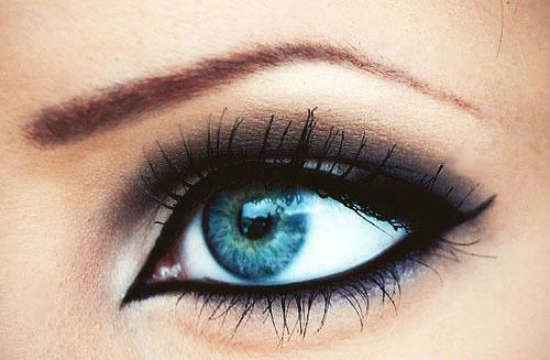 Красивый макияж поэтапно для голубых глаз