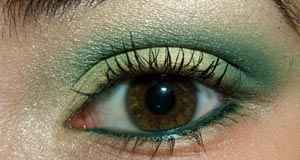 Макияж для жёлто зелёных глаз